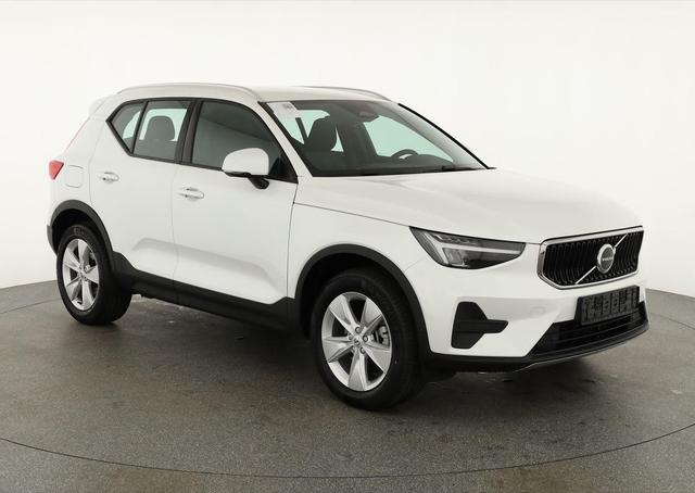 Volvo XC40 - Core 2WD B3 Mild-Hybrid Core, Navi, Thors Hammer, Winter, Kamera, el. Klappe