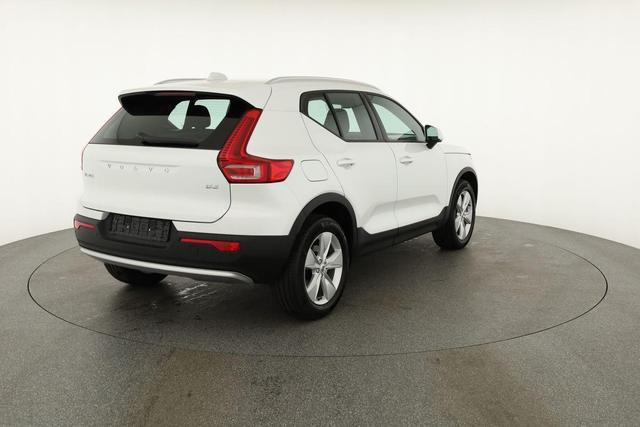 Volvo XC40 Core 2WD B3 Mild-Hybrid Core, Navi, Thors Hammer, Winter, Kamera, el. Klappe 