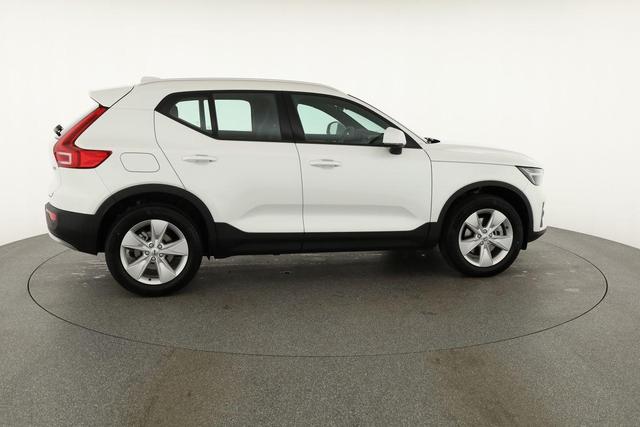 Volvo XC40 Core 2WD B3 Mild-Hybrid Core, Navi, Thors Hammer, Winter, Kamera, el. Klappe 