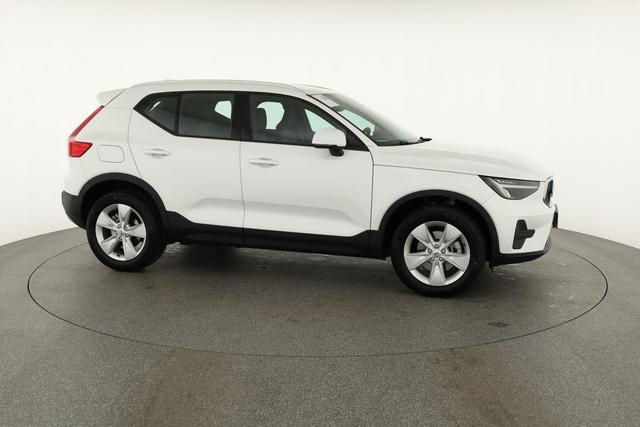 Volvo XC40 Core 2WD B3 Mild-Hybrid Core, Navi, Thors Hammer, Winter, Kamera, el. Klappe 