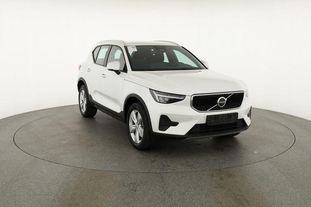 Volvo XC40 Core 2WD B3 Mild-Hybrid Core, Navi, Thors Hammer, Winter, Kamera, el. Klappe 