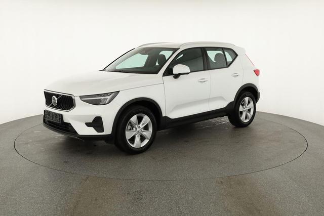 Volvo XC40 Core 2WD B3 Mild-Hybrid Core, Navi, Thors Hammer, Winter, Kamera, el. Klappe 