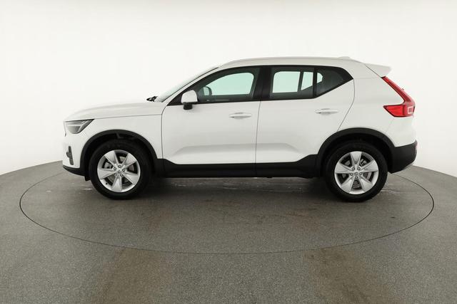 Volvo XC40 Core 2WD B3 Mild-Hybrid Core, Navi, Thors Hammer, Winter, Kamera, el. Klappe 