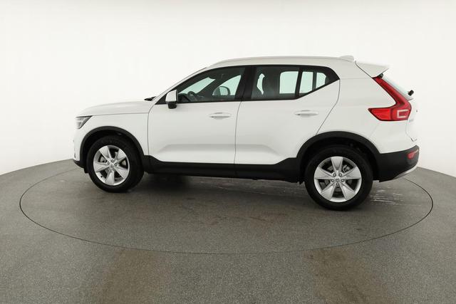 Volvo XC40 Core 2WD B3 Mild-Hybrid Core, Navi, Thors Hammer, Winter, Kamera, el. Klappe 