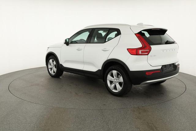 Volvo XC40 Core 2WD B3 Mild-Hybrid Core, Navi, Thors Hammer, Winter, Kamera, el. Klappe 