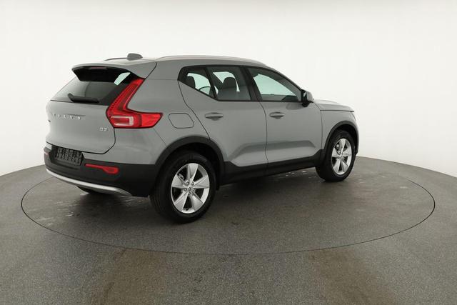 Volvo XC40 Core 2WD B3 Mild-Hybrid Core, AHK, Navi, Thors Hammer, Winter, Kamera, el. Klappe 