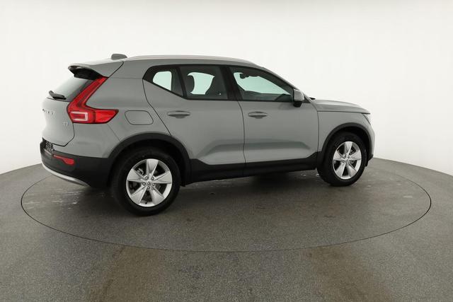 Volvo XC40 Core 2WD B3 Mild-Hybrid Core, AHK, Navi, Thors Hammer, Winter, Kamera, el. Klappe 