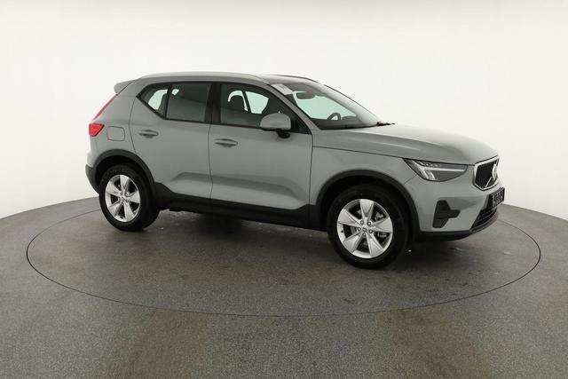 Volvo XC40 Core 2WD B3 Mild-Hybrid Core, AHK, Navi, Thors Hammer, Winter, Kamera, el. Klappe 