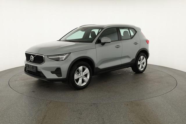 Volvo XC40 Core 2WD B3 Mild-Hybrid Core, AHK, Navi, Thors Hammer, Winter, Kamera, el. Klappe 