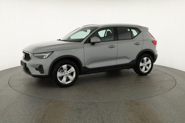 Volvo XC40 Core 2WD B3 Mild-Hybrid Core, AHK, Navi, Thors Hammer, Winter, Kamera, el. Klappe 