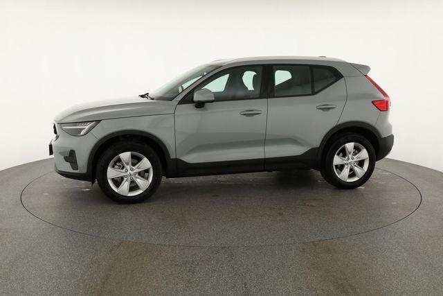 Volvo XC40 Core 2WD B3 Mild-Hybrid Core, AHK, Navi, Thors Hammer, Winter, Kamera, el. Klappe 
