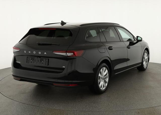 Skoda Superb Combi 1.5 TSI iV 150kW Selection DSG Selection, AHK, Matrix, Side, el. Klappe, Navi 