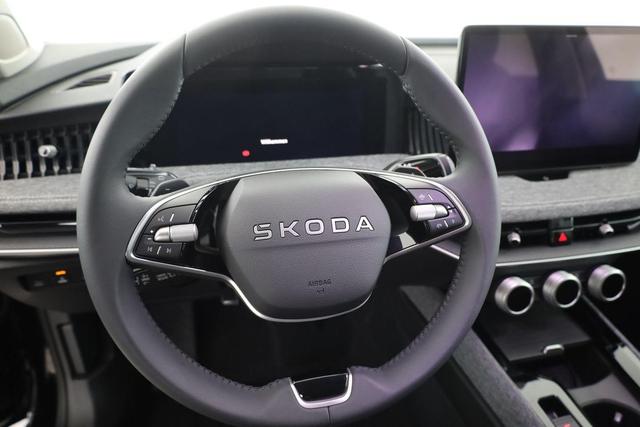 Skoda Superb Combi 1.5 TSI iV 150kW Selection DSG Selection, AHK, Matrix, Side, el. Klappe, Navi 
