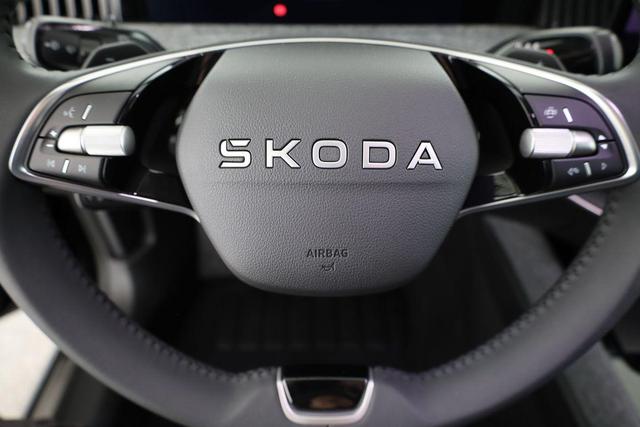Skoda Superb Combi 1.5 TSI iV 150kW Selection DSG Selection, AHK, Matrix, Side, el. Klappe, Navi 