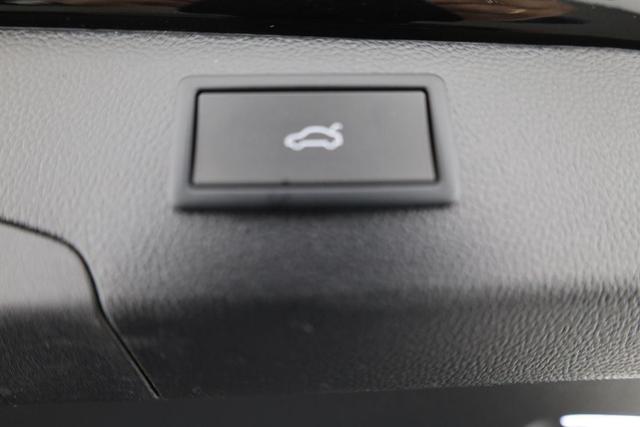 Skoda Superb Combi 1.5 TSI iV 150kW Selection DSG Selection, AHK, Matrix, Side, el. Klappe, Navi 
