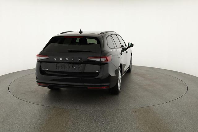 Skoda Superb Combi 1.5 TSI iV 150kW Selection DSG Selection, AHK, Matrix, Side, el. Klappe, Navi 
