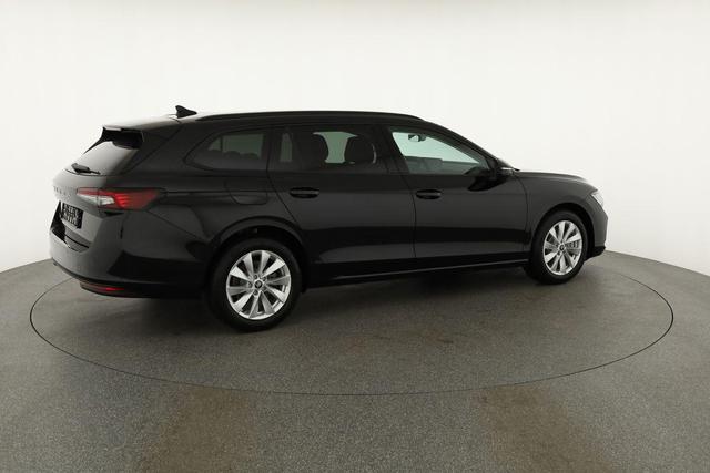 Skoda Superb Combi 1.5 TSI iV 150kW Selection DSG Selection, AHK, Matrix, Side, el. Klappe, Navi 