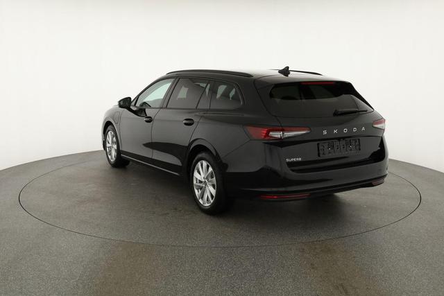 Skoda Superb Combi 1.5 TSI iV 150kW Selection DSG Selection, AHK, Matrix, Side, el. Klappe, Navi 