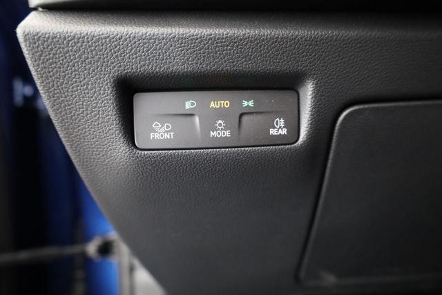 Skoda Superb Combi 2.0 TDI 142kW 4x4 Selection DSG Selection, Standheizung, Pano, AHK, Navi, Matrix 