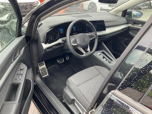 Volkswagen Golf - Move eTSI VIII Variant 1.0 DSG Move, Kamera, LED, Navi, Parklenk