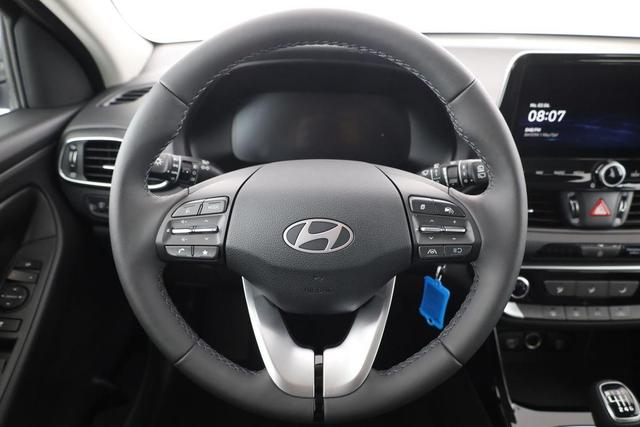 Hyundai i30 Kombi 1.5i Family, Navi, LED, Kamera, sofort 