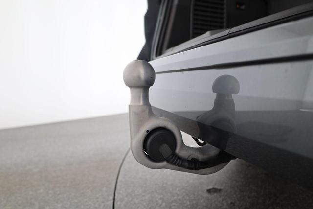 Volkswagen T7 Multivan Life lang TDI DSG Life, Teilleder, AHK, Navi, easyOpen, 7-Sitzer 