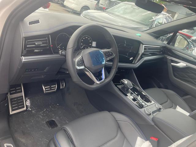 Volkswagen Touareg - 3.0 TSI eHybrid 340 kW 4Motion R 4M, Pano, HuD, AHK, IQ.Light, Leder, Luft, 5-J Garantie
