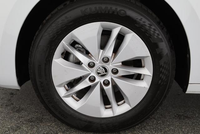 Skoda Octavia Combi Ambition 2.0 TDI Ambition, AHK, LED, Sitzheizung 