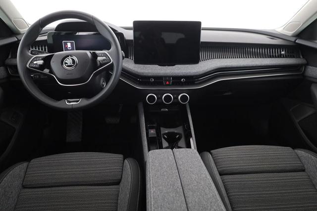 Skoda Superb Combi 2.0 TDI 142 kW 4x4 Selection DSG Selection, Standheizung, Pano, AHK, Navi, Matrix 