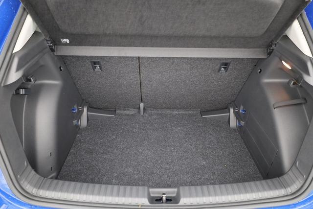 Skoda Fabia Selection 1.0 TSI 130 Jahre, Sitzheizung, Einparkhilfe, 5-J Garantie 