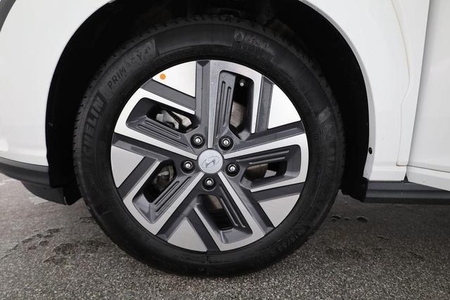 Hyundai KONA Trend Elektro 2WD EV 64kWh Style, Navi, HuD, Wärmepumpe, Kamera, Sitzheizung 