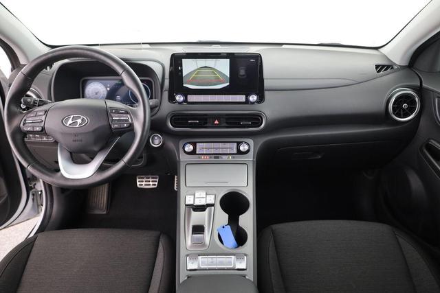 Hyundai KONA Trend Elektro 2WD EV 64kWh Style, Navi, HuD, Wärmepumpe, Kamera, Sitzheizung 