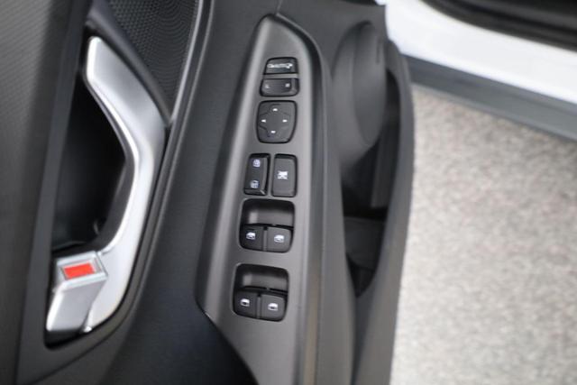 Hyundai KONA Trend Elektro 2WD EV 64kWh Style, Navi, HuD, Wärmepumpe, Kamera, Sitzheizung 