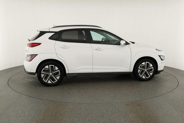 Hyundai KONA Trend Elektro 2WD EV 64kWh Style, Navi, HuD, Wärmepumpe, Kamera, Sitzheizung 