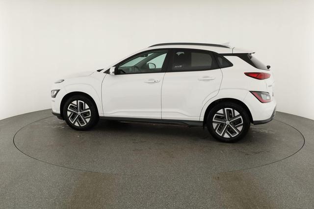 Hyundai KONA Trend Elektro 2WD EV 64kWh Style, Navi, HuD, Wärmepumpe, Kamera, Sitzheizung 