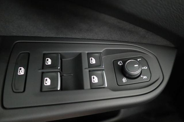 Volkswagen Golf Variant 1.5 TSI 110 kW R-Line VIII R-LINE, AHK, easyOpen, Kamera, LED-Plus, 3-J Garantie 
