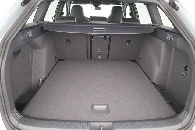Volkswagen Golf Variant 1.5 TSI 110 kW R-Line VIII R-LINE, AHK, easyOpen, Kamera, LED-Plus, 3-J Garantie 