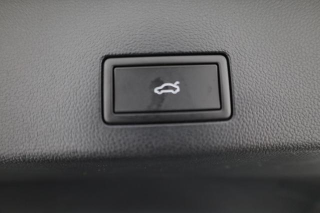 Volkswagen Golf Variant 1.5 TSI 110 kW R-Line VIII R-LINE, AHK, easyOpen, Kamera, LED-Plus, 3-J Garantie 