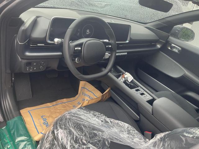 Hyundai IONIQ 6 - 77,4 kWh Base Long Range, Navi, Kamera, Winterpaket, Wärmepumpe