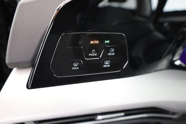 Volkswagen Golf VIII Variant 2.0 TDI DSG Life, easyOpen, Kamera, 3-J Garantie 