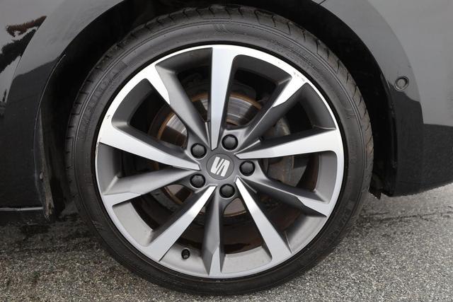 Seat Leon Sportstourer FR 1.5 eTSI DSG FR, Navi, Kamera, ACC, LED, 18-Zoll, Side 