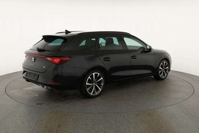 Seat Leon Sportstourer FR 1.5 eTSI DSG FR, Navi, Kamera, ACC, LED, 18-Zoll, Side 