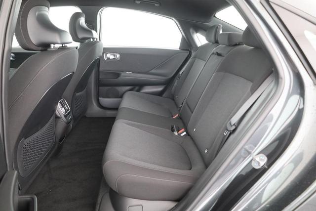 Hyundai IONIQ 6 77,4 kWh Base Long Range, Navi, Kamera, Winterpaket, Wärmepumpe 