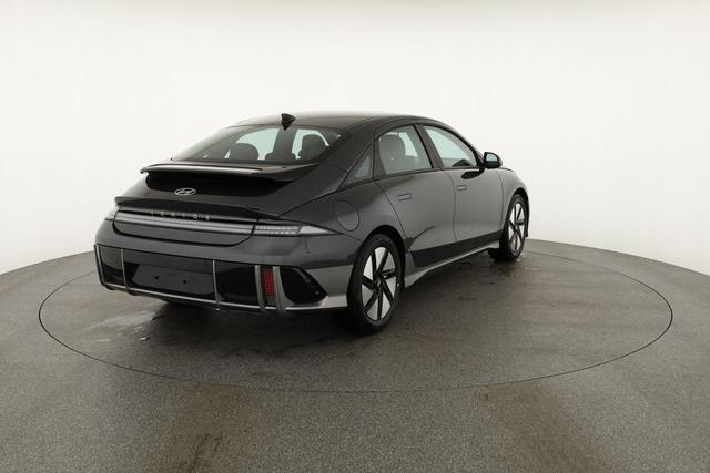 Hyundai IONIQ 6 77,4 kWh Base Long Range, Navi, Kamera, Winterpaket, Wärmepumpe 