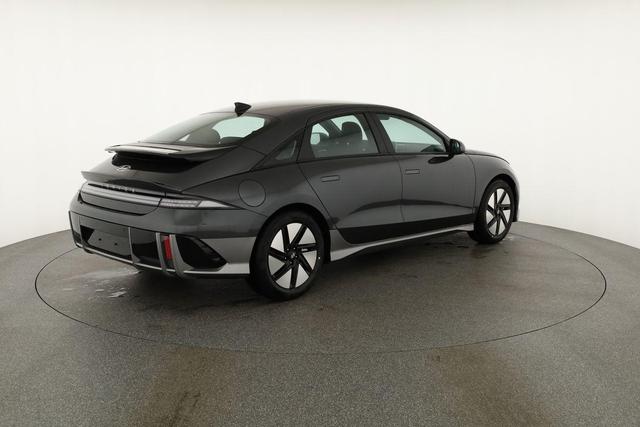 Hyundai IONIQ 6 77,4 kWh Base Long Range, Navi, Kamera, Winterpaket, Wärmepumpe 