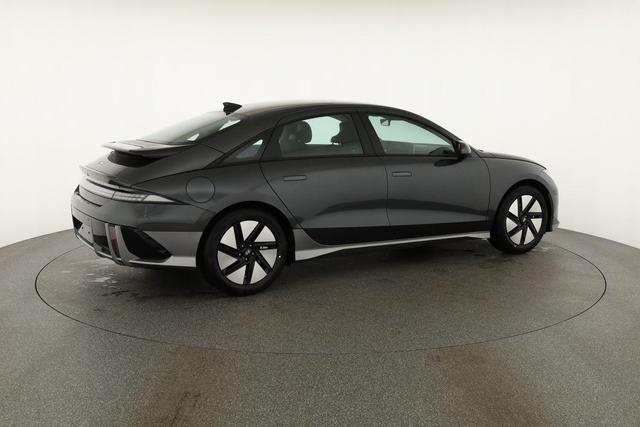 Hyundai IONIQ 6 77,4 kWh Base Long Range, Navi, Kamera, Winterpaket, Wärmepumpe 