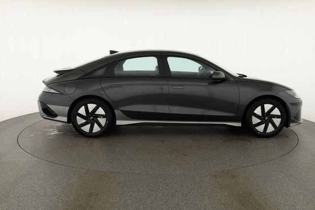 Hyundai IONIQ 6 77,4 kWh Base Long Range, Navi, Kamera, Winterpaket, Wärmepumpe 