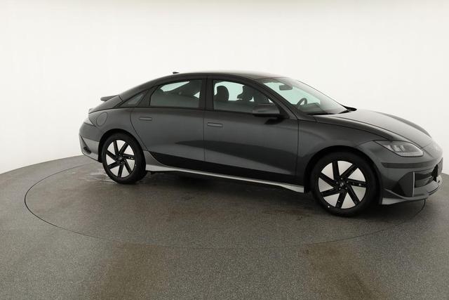 Hyundai IONIQ 6 77,4 kWh Base Long Range, Navi, Kamera, Winterpaket, Wärmepumpe 