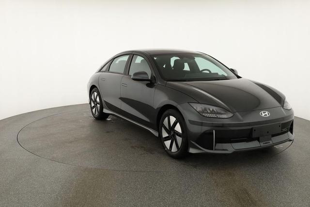 Hyundai IONIQ 6 77,4 kWh Base Long Range, Navi, Kamera, Winterpaket, Wärmepumpe 