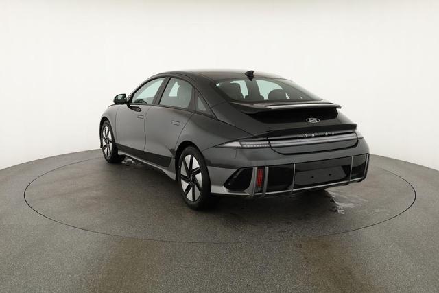 Hyundai IONIQ 6 77,4 kWh Base Long Range, Navi, Kamera, Winterpaket, Wärmepumpe 